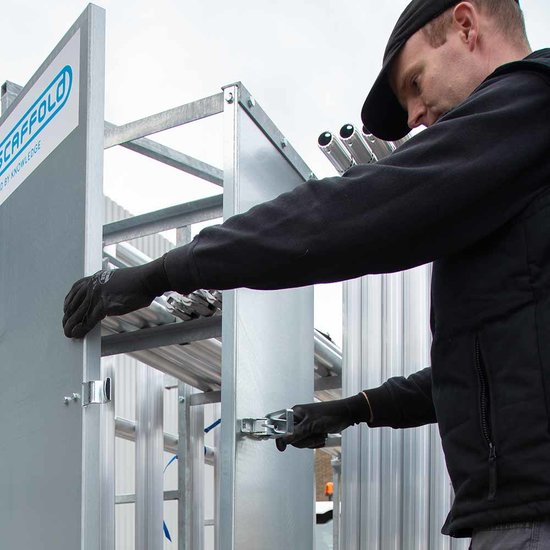 euroscaffold-steigeraanhanger-afsluitbaar-250-rols (7)