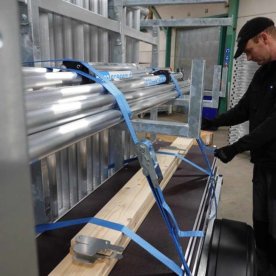 euroscaffold-steigeraanhanger-afsluitbaar-250-rols (8)